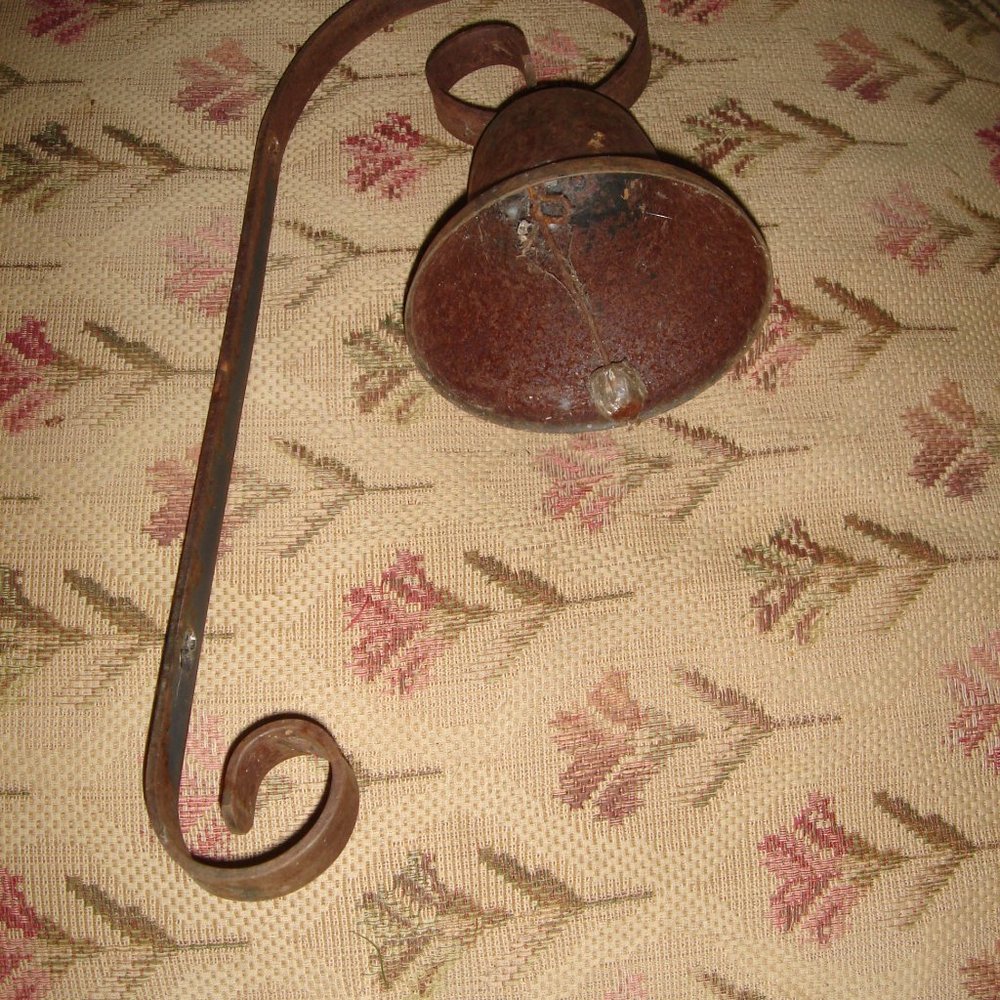 heavy metal outside bell